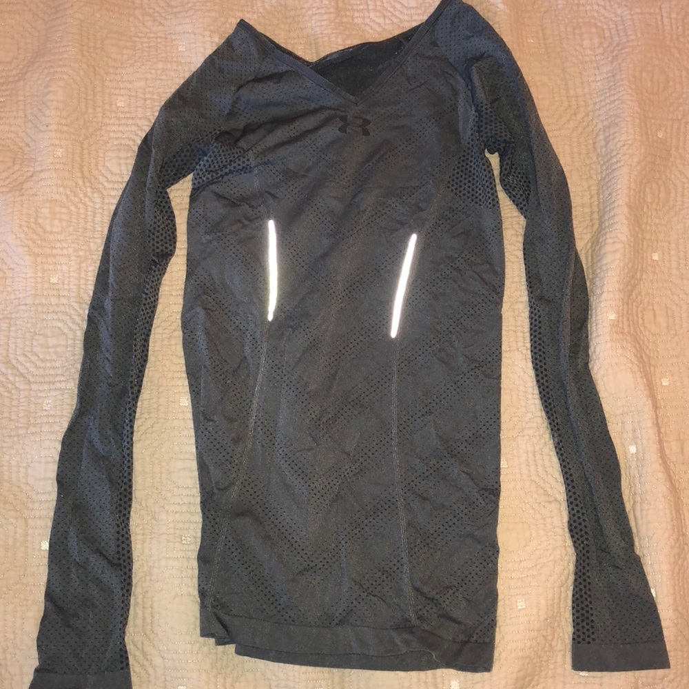 Under Armor Long sleeve athletic shirt XSmall